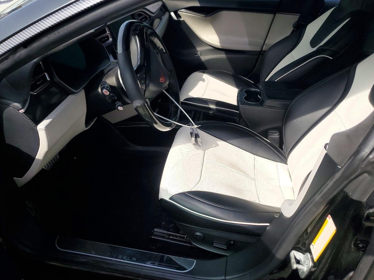 2015 Tesla Model S 85d Black vin: 5YJSA4H20FFP75444