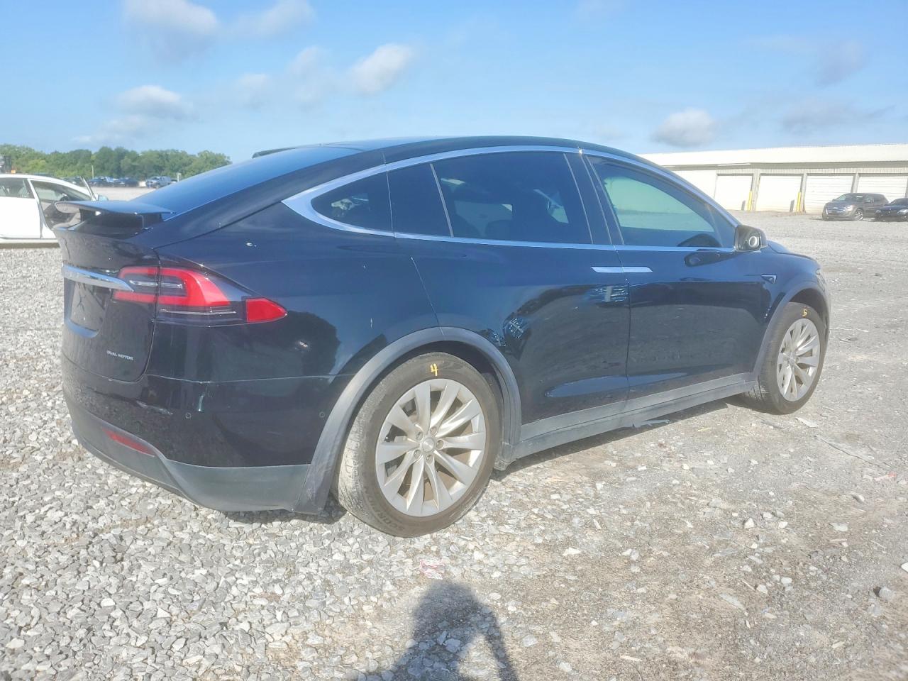 2019 Tesla Model X Black vin: 5YJXCAE20KF161376