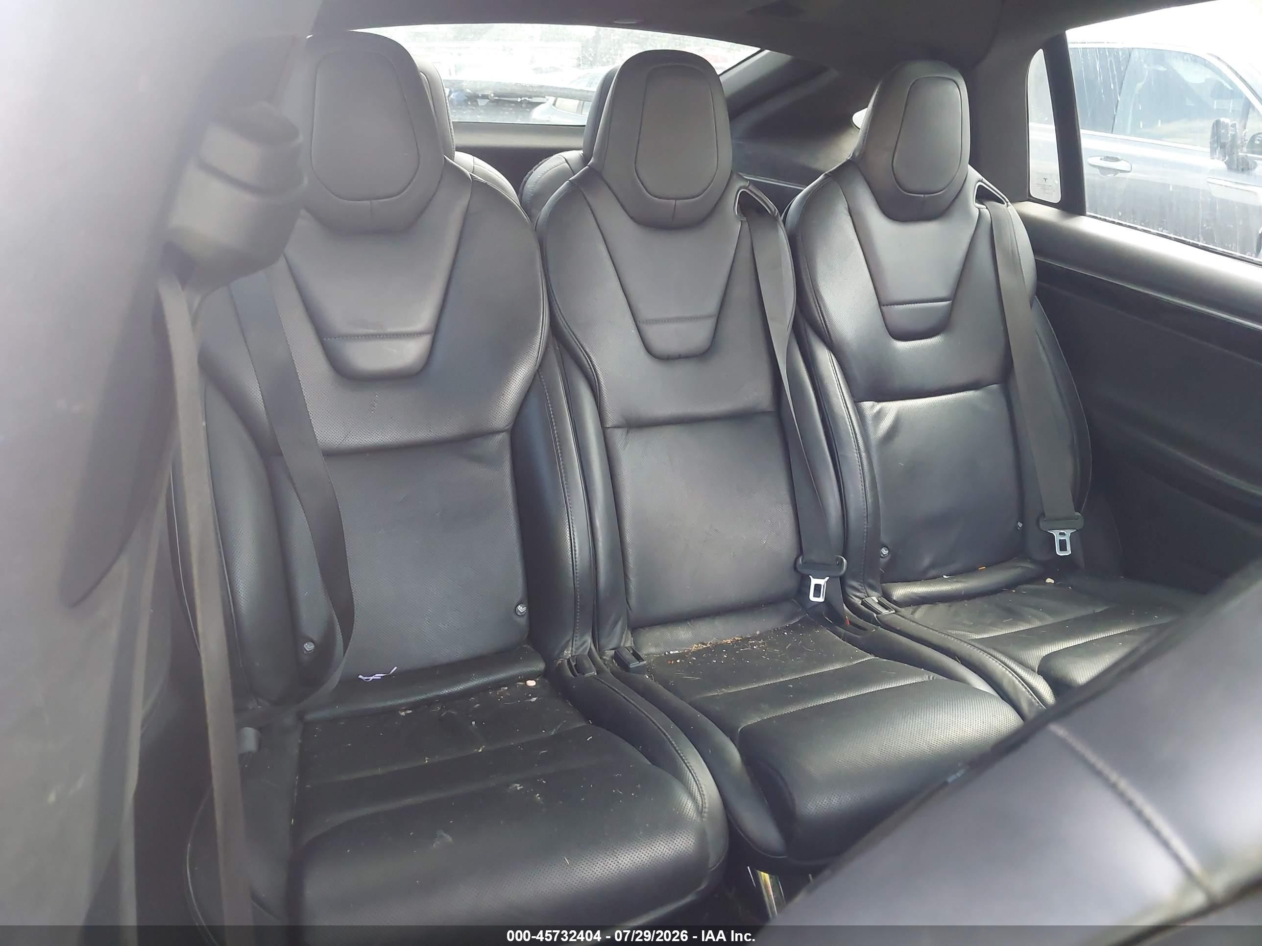 2016 Tesla Model X 60d/70d/75d/90d White vin: 5YJXCAE25GF020357
