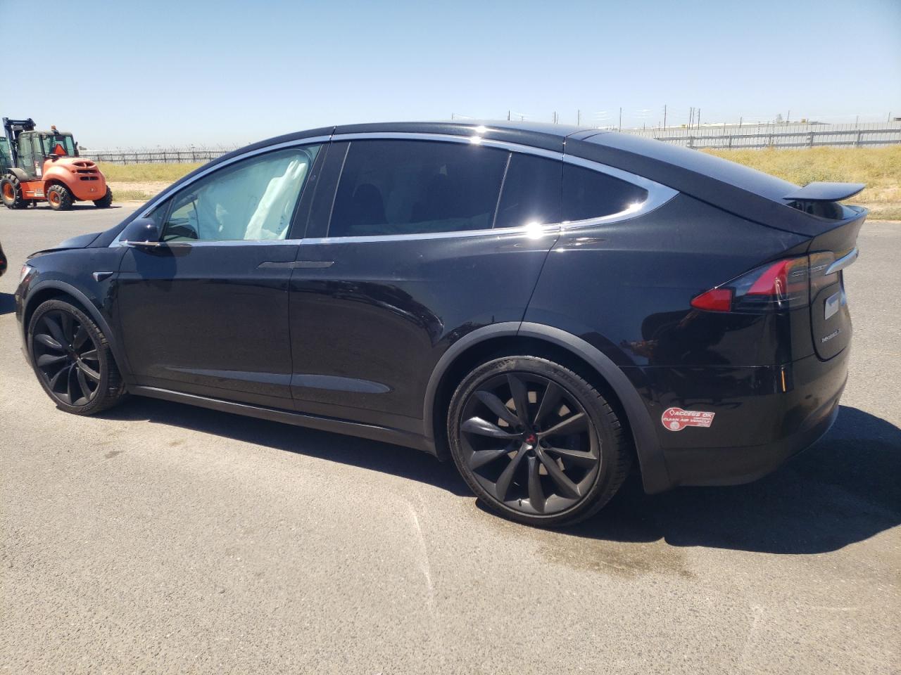 2018 Tesla Model X  Black vin: 5YJXCAE29JF090919