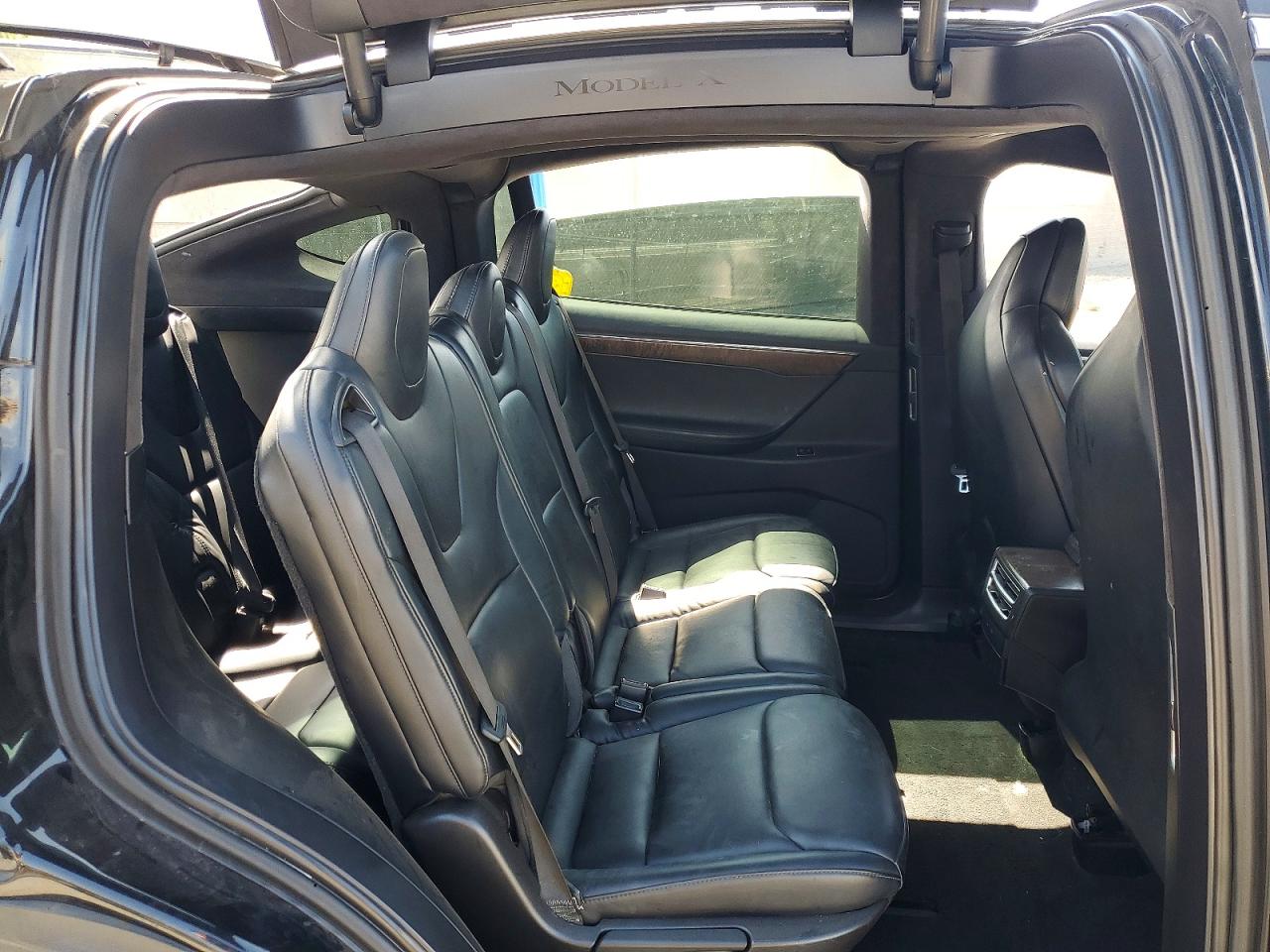 2018 Tesla Model X Black vin: 5YJXCAE29JF090919