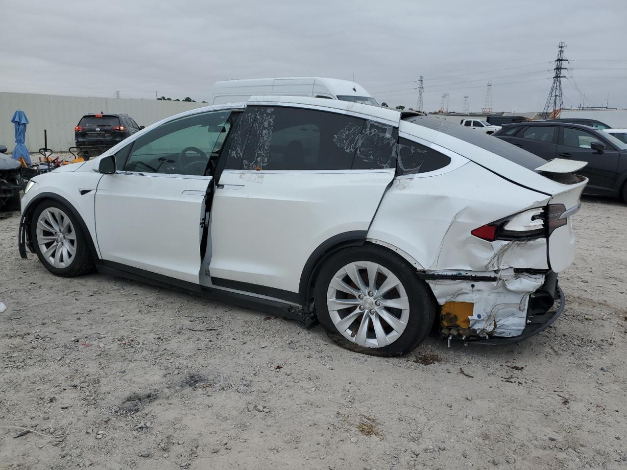 2021 Tesla Model X Белый vin: 5YJXCBE21MF322567