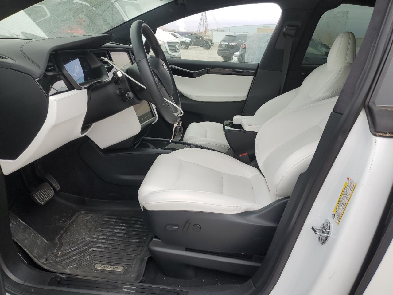 2021 Tesla Model X Белый vin: 5YJXCBE21MF322567