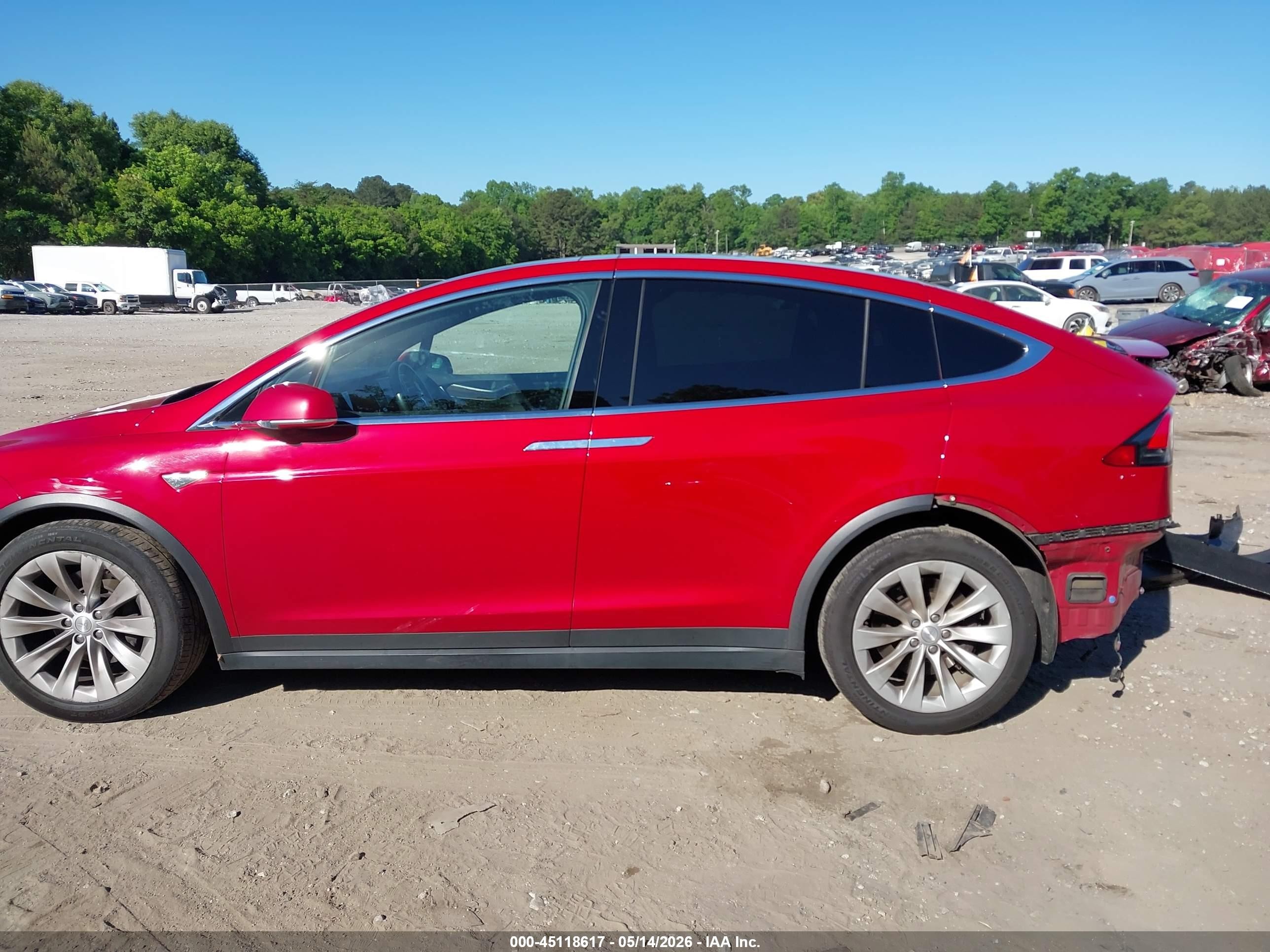 2016 Tesla Model X 60d/70d/75d/90d/p100d Red vin: 5YJXCBE22GF012397