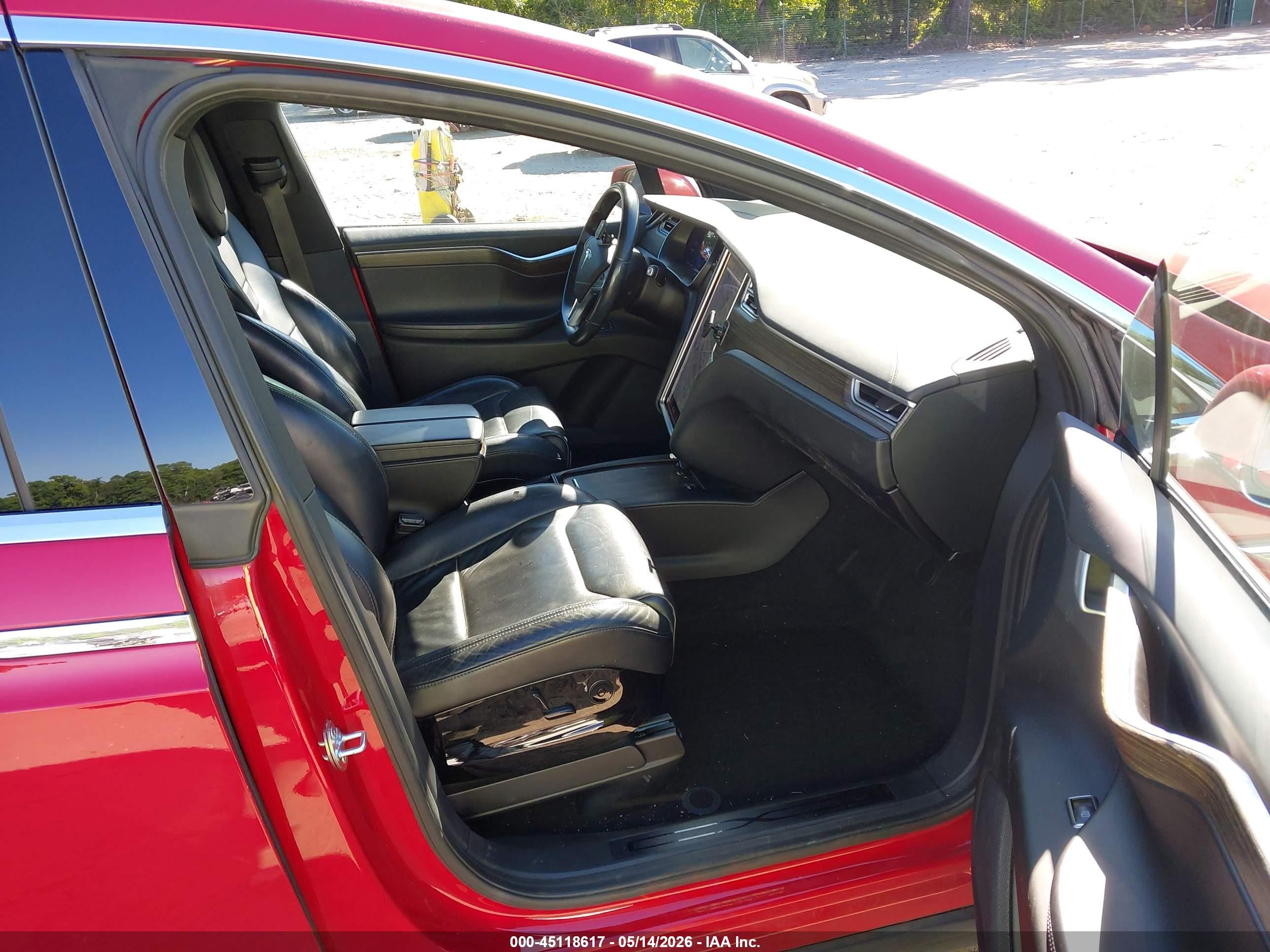 2016 Tesla Model X 60d/70d/75d/90d/p100d Red vin: 5YJXCBE22GF012397