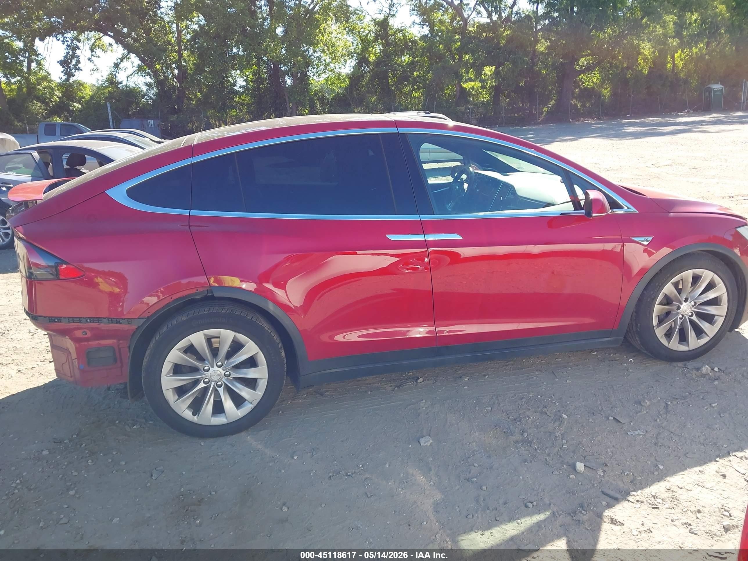 2016 Tesla Model X 60d/70d/75d/90d/p100d Red vin: 5YJXCBE22GF012397