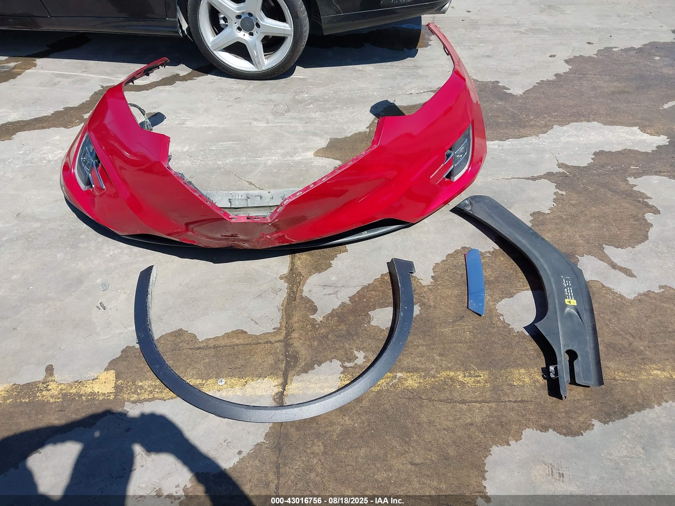 2017 Tesla Model X 100d/75d/90d Red vin: 5YJXCBE24HF054166