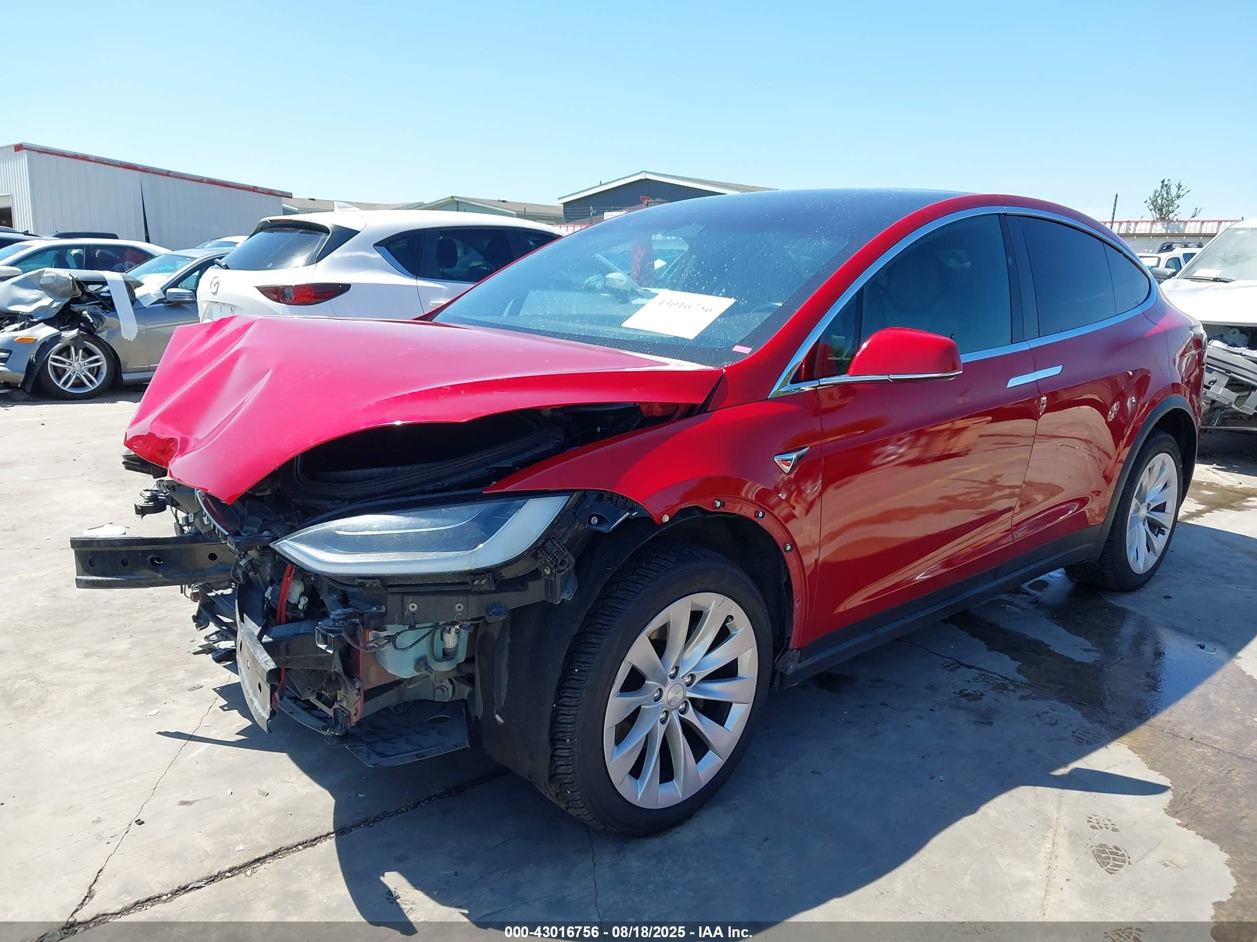 2017 Tesla Model X 100d/75d/90d Red vin: 5YJXCBE24HF054166