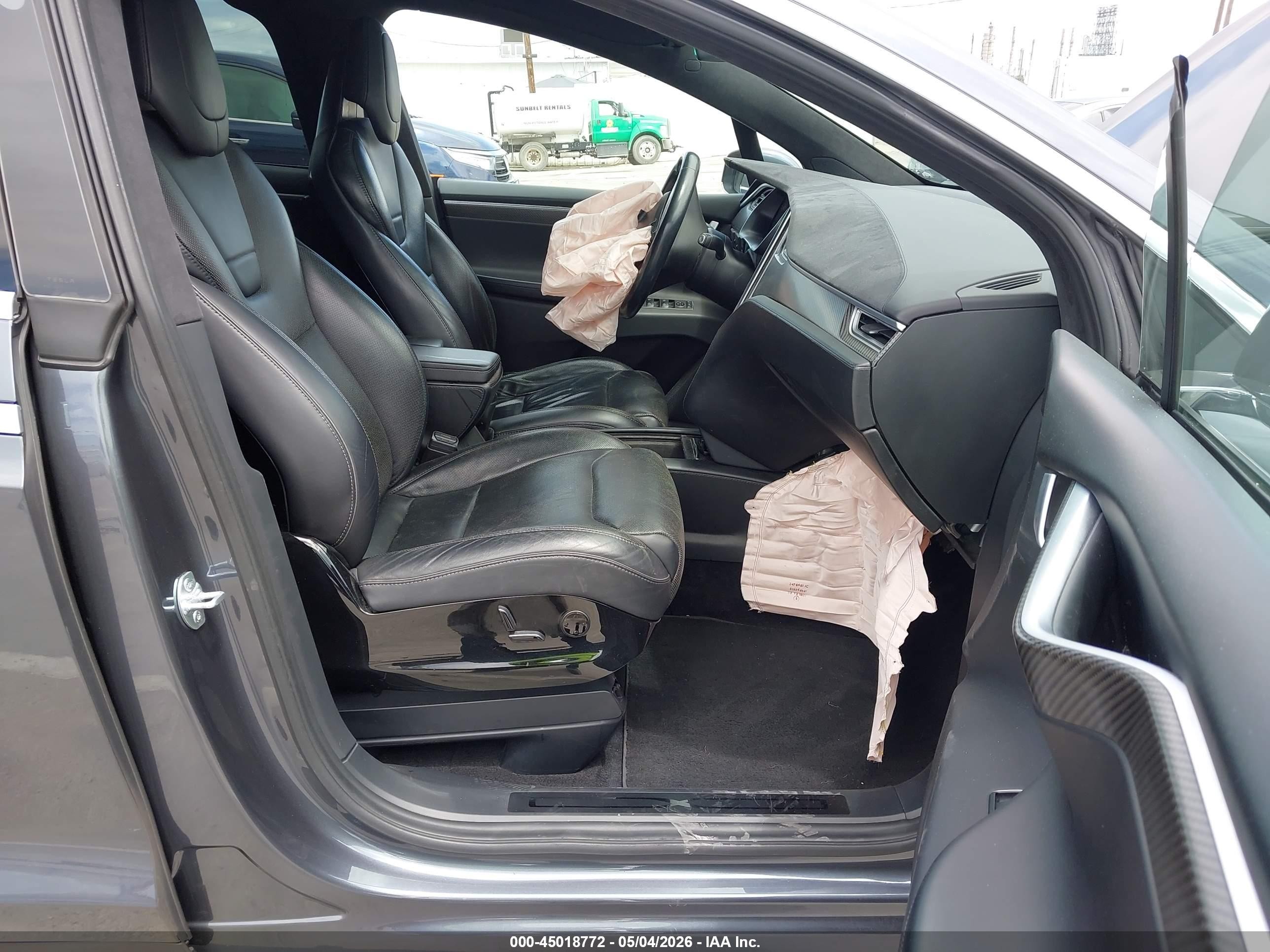 2017 Tesla Model X 100d/75d/90d Gray vin: 5YJXCBE25HF037991