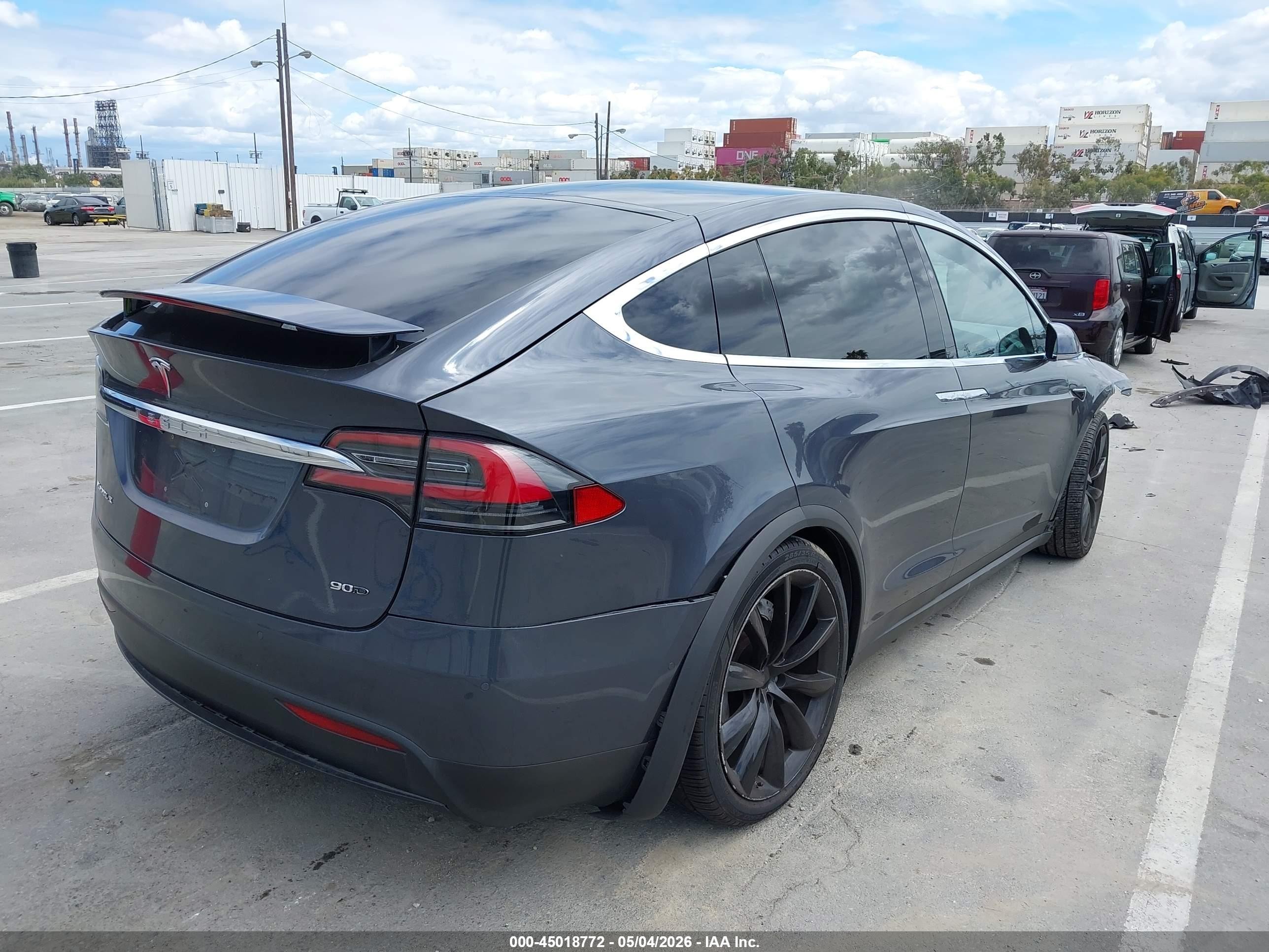 2017 Tesla Model X 100d/75d/90d Gray vin: 5YJXCBE25HF037991