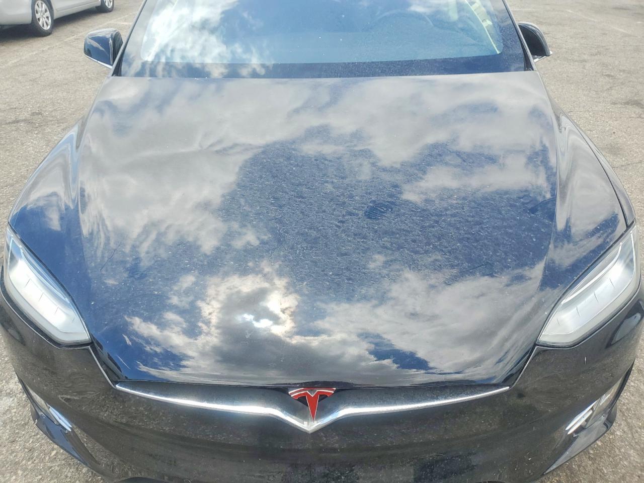 2016 Tesla Model X Black vin: 5YJXCBE27GF008717