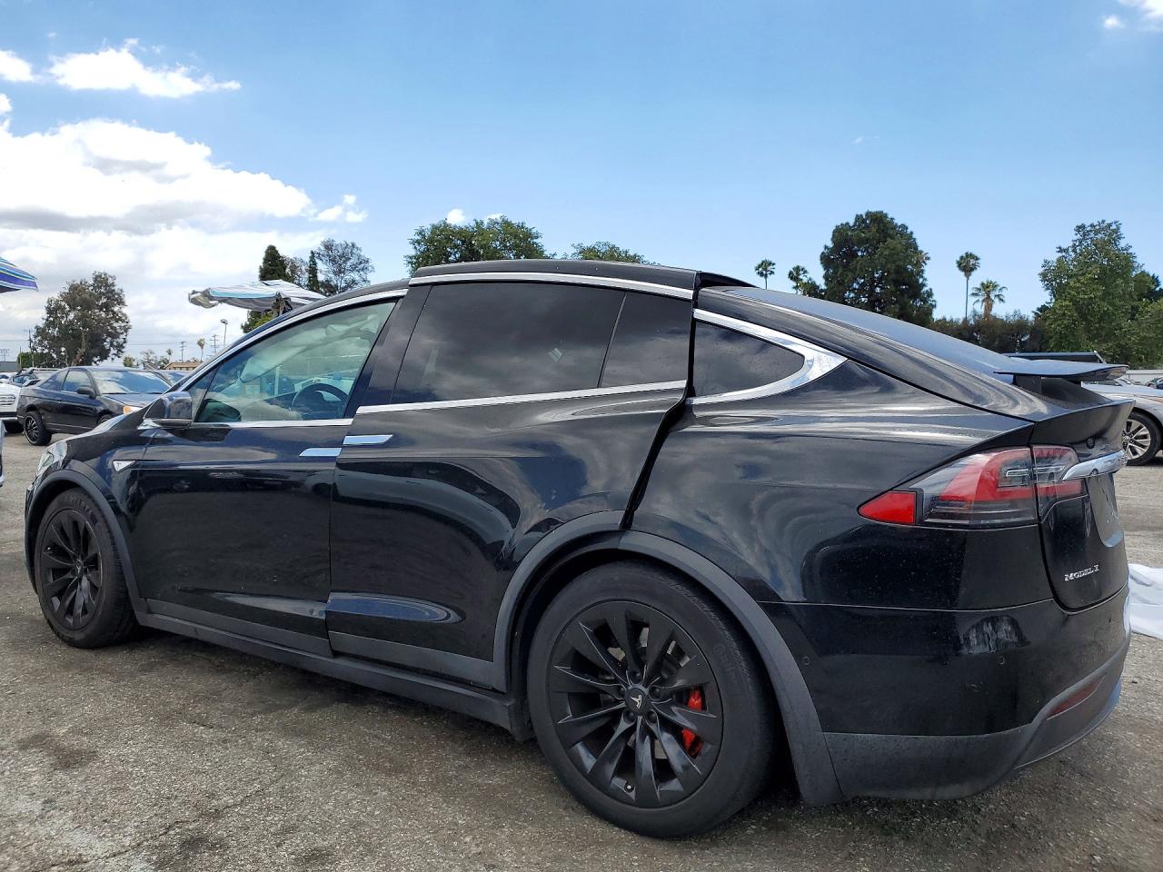 2016 Tesla Model X Black vin: 5YJXCBE27GF008717
