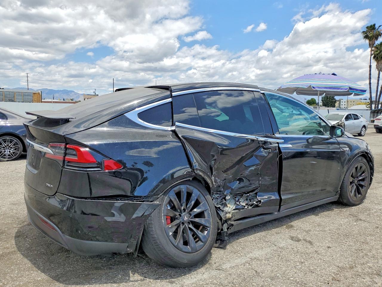 2016 Tesla Model X Black vin: 5YJXCBE27GF008717