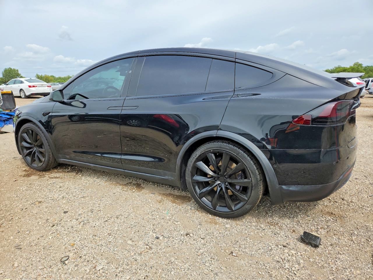 2017 Tesla Model X Black vin: 5YJXCBE27HF048748