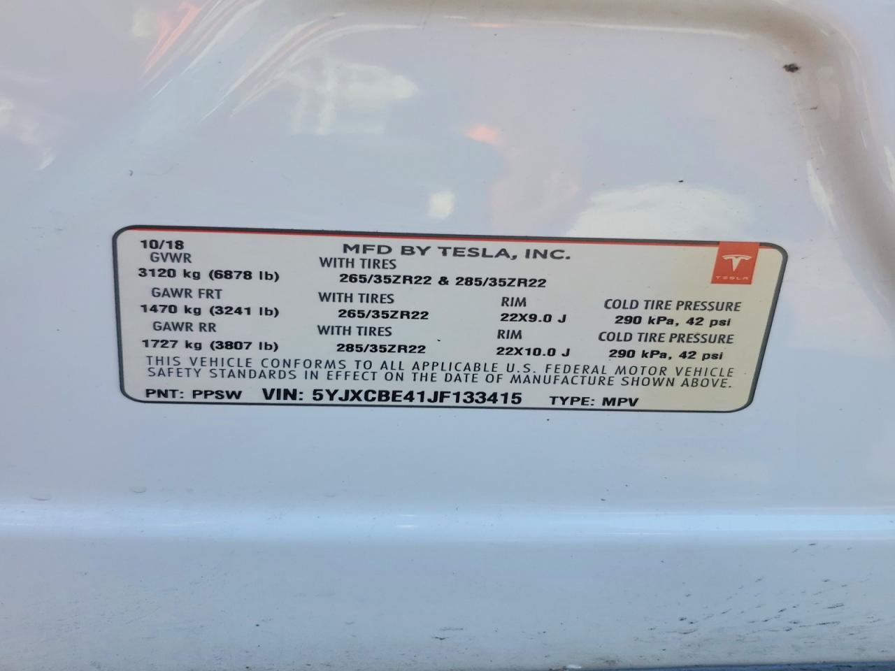 2018 Tesla Model X White vin: 5YJXCBE41JF133415