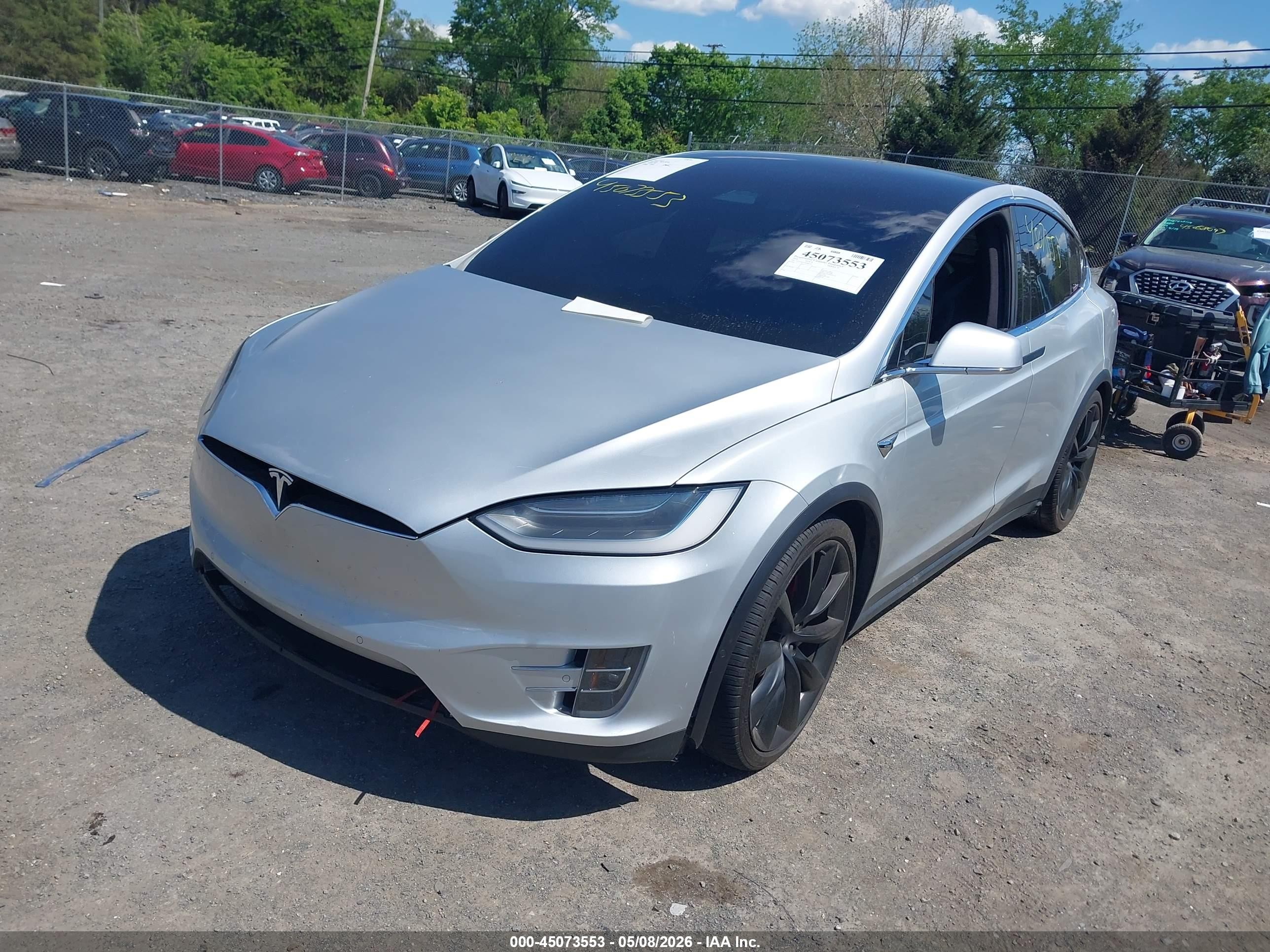 2018 Tesla Model X 100d/75d/p100d Silver vin: 5YJXCBE47JF086181