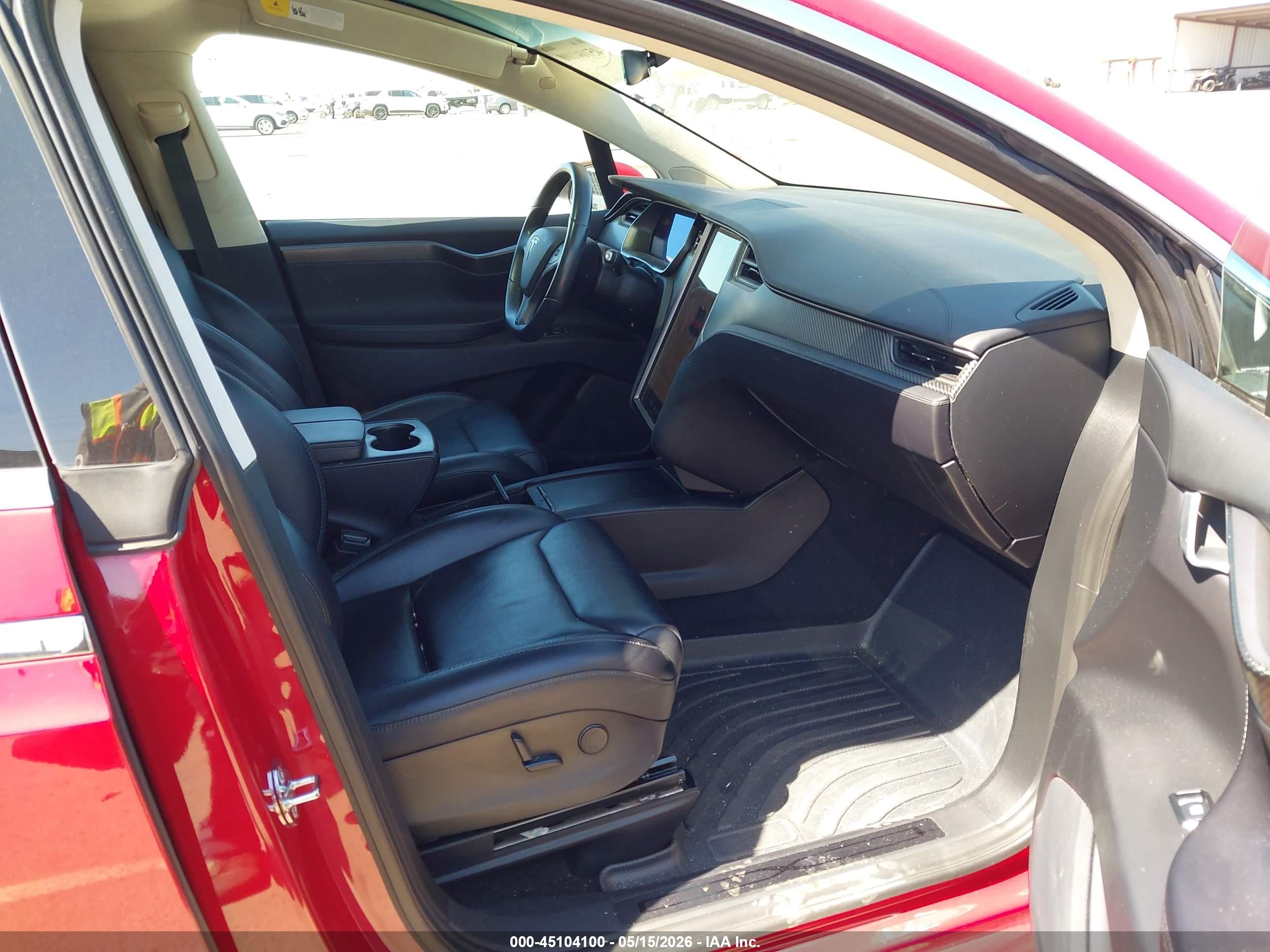 2018 Tesla Model X 100d/75d/p100d Red vin: 5YJXCDE20JF119581