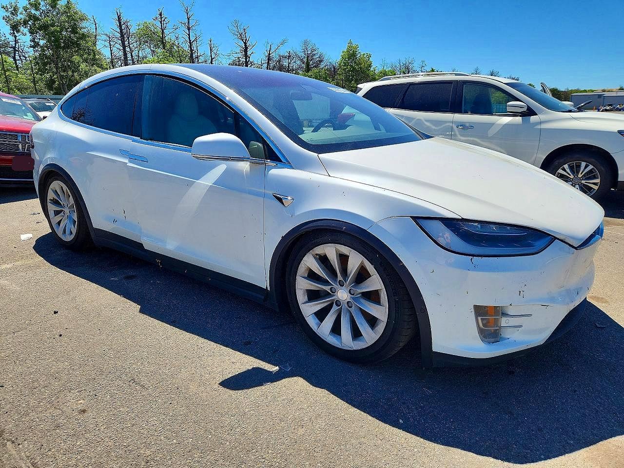2020 Tesla Model X Белый vin: 5YJXCDE23LF300791