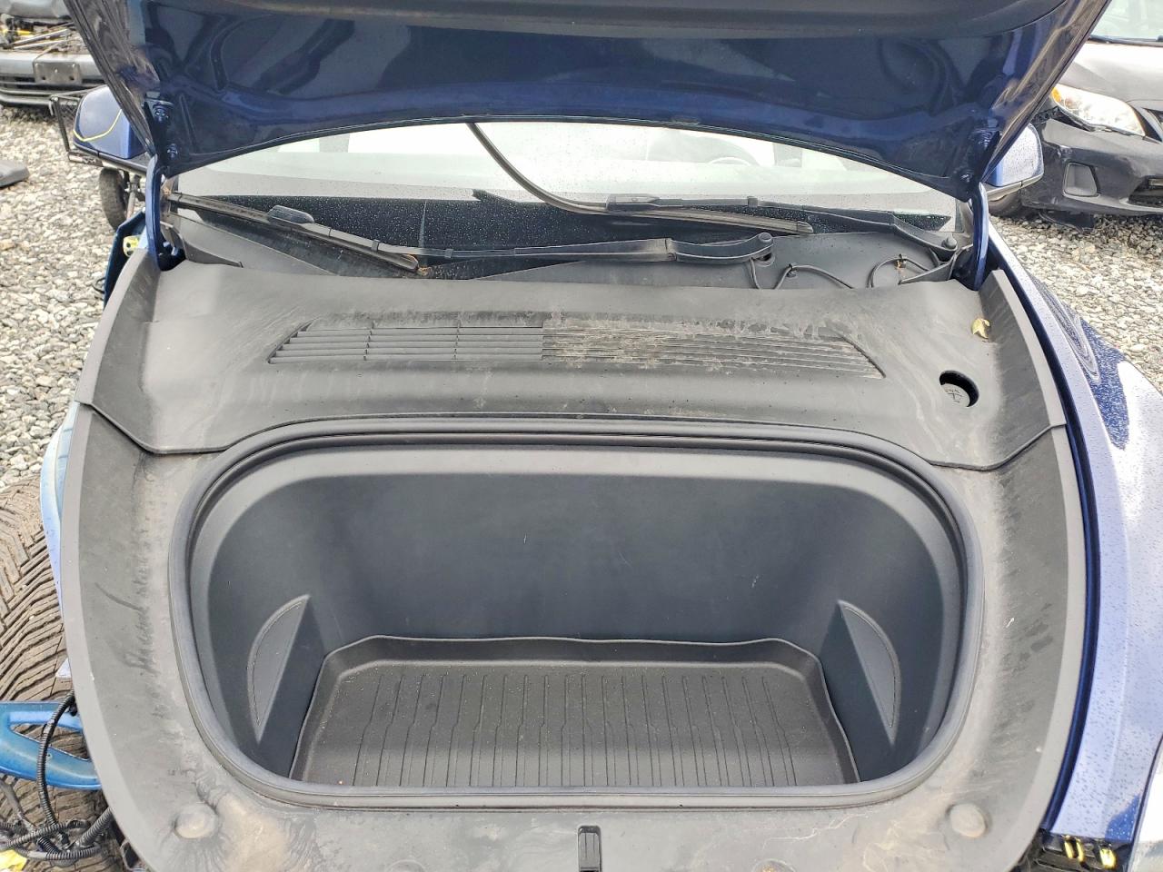 2021 Tesla Model Y Синий vin: 5YJYGAEE0MF179642