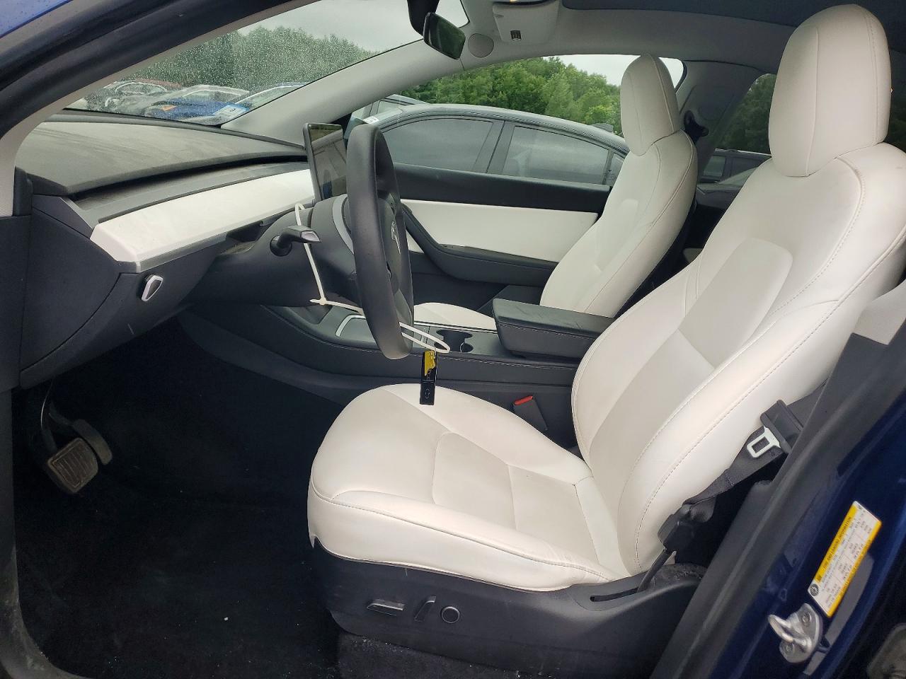 2021 Tesla Model Y Синий vin: 5YJYGAEE0MF179642