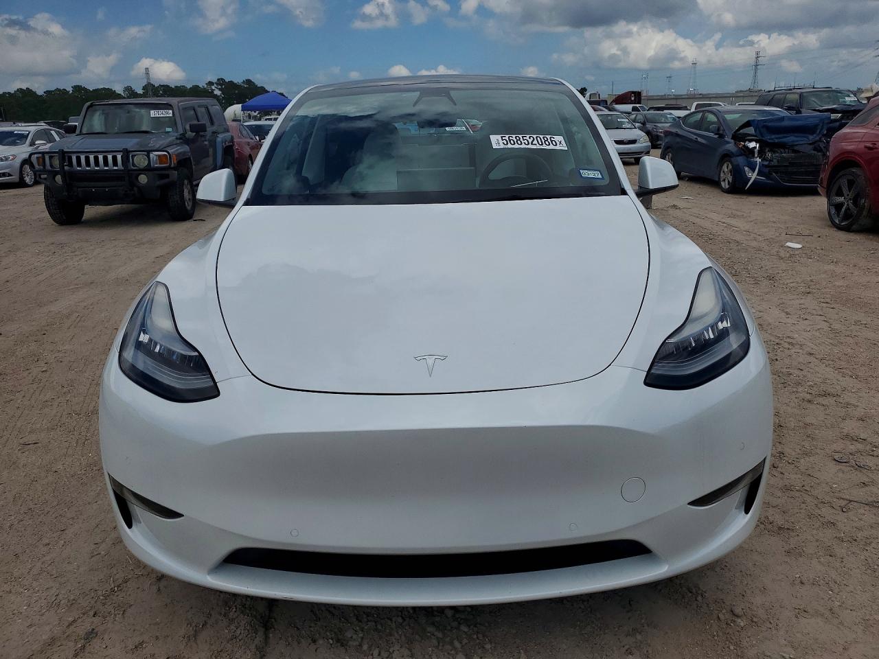 2021 Tesla Model Y White vin: 5YJYGAEE7MF151580