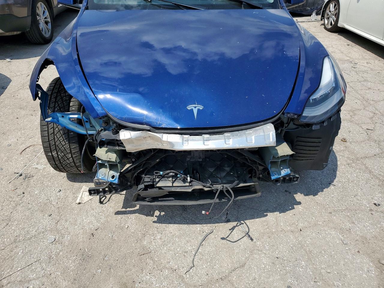 2021 Tesla Model Y Blue vin: 5YJYGAEE9MF284454