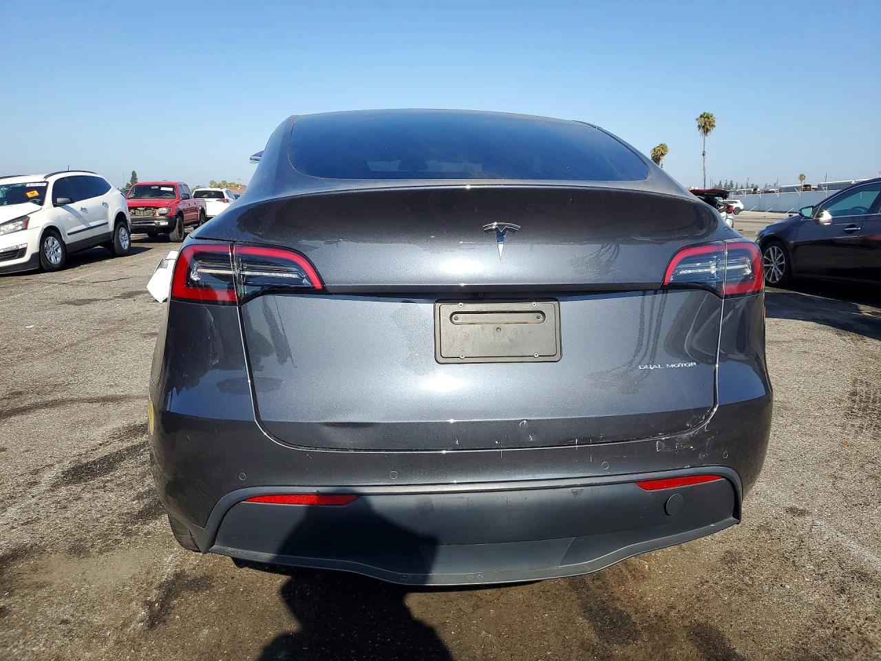 2021 Tesla Model Y Charcoal vin: 5YJYGDEE1MF183121