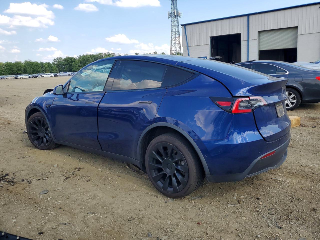 2021 Tesla Model Y Blue vin: 5YJYGDEE2MF061593