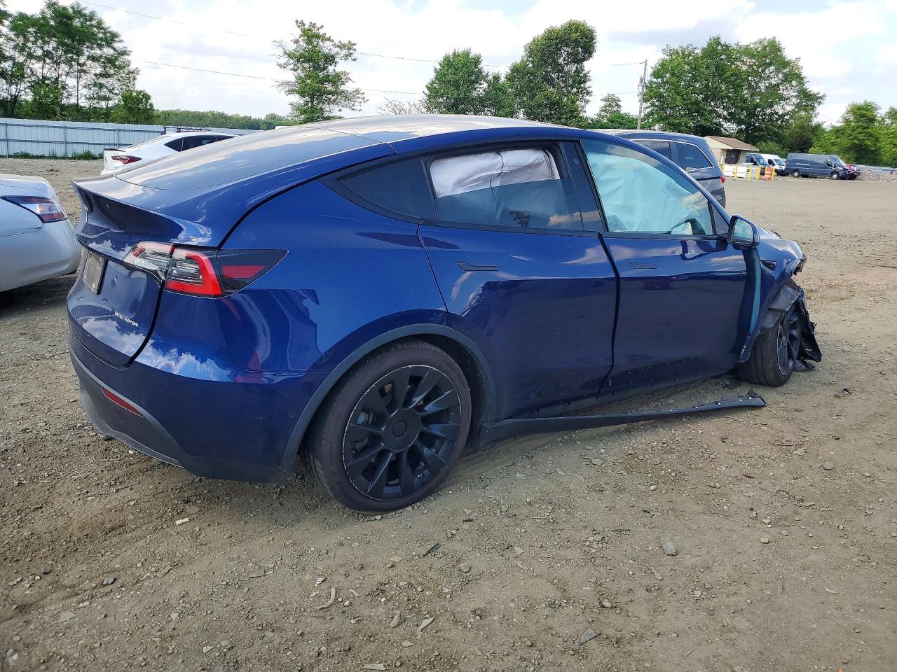 2021 Tesla Model Y Blue vin: 5YJYGDEE2MF061593