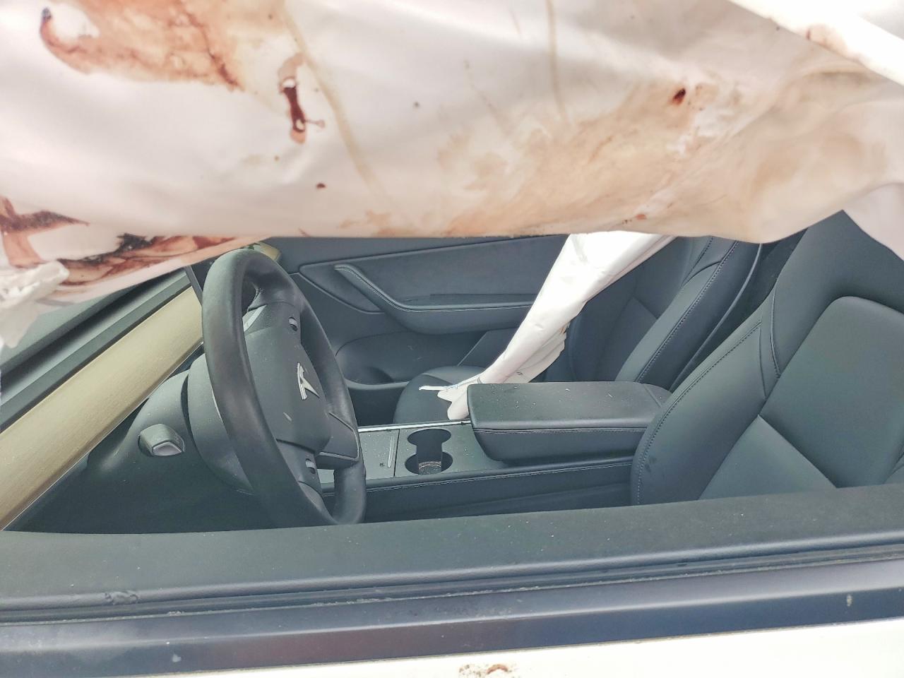 2021 Tesla Model Y White vin: 5YJYGDEE2MF181801