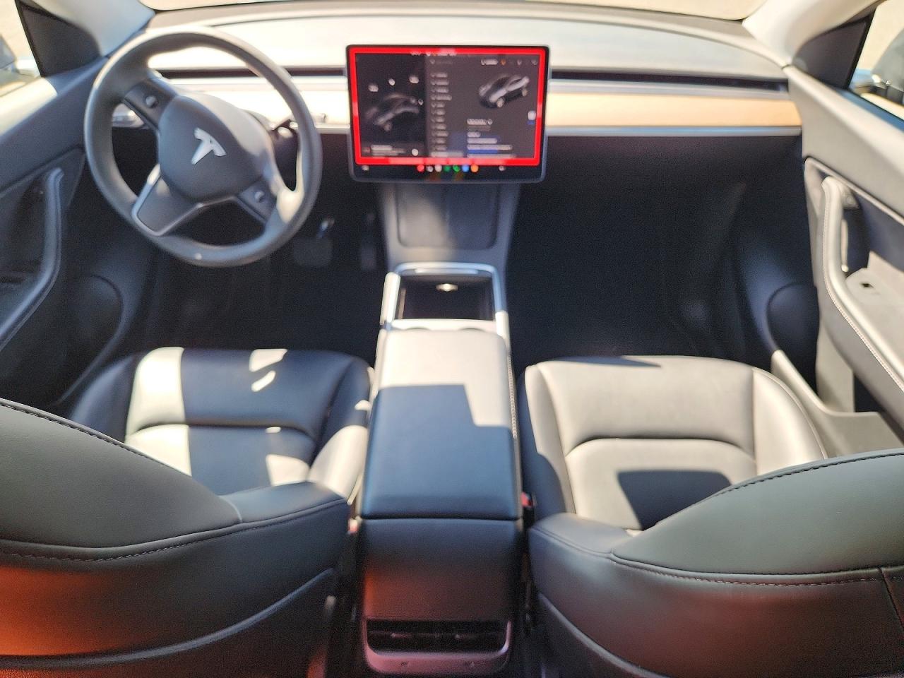 2021 Tesla Model Y Серый vin: 5YJYGDEE3MF229998