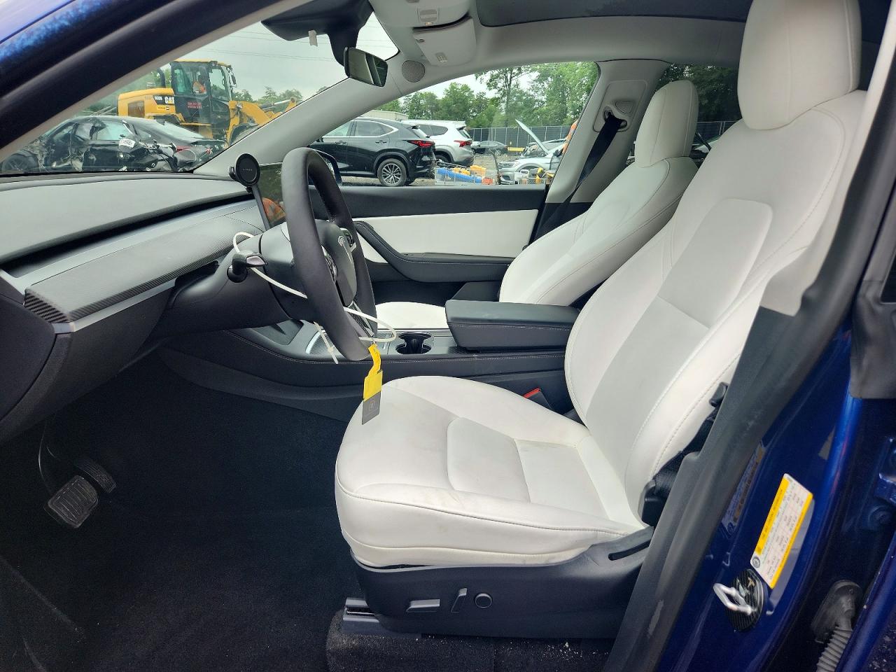 2021 Tesla Model Y Blue vin: 5YJYGDEE3MF303680