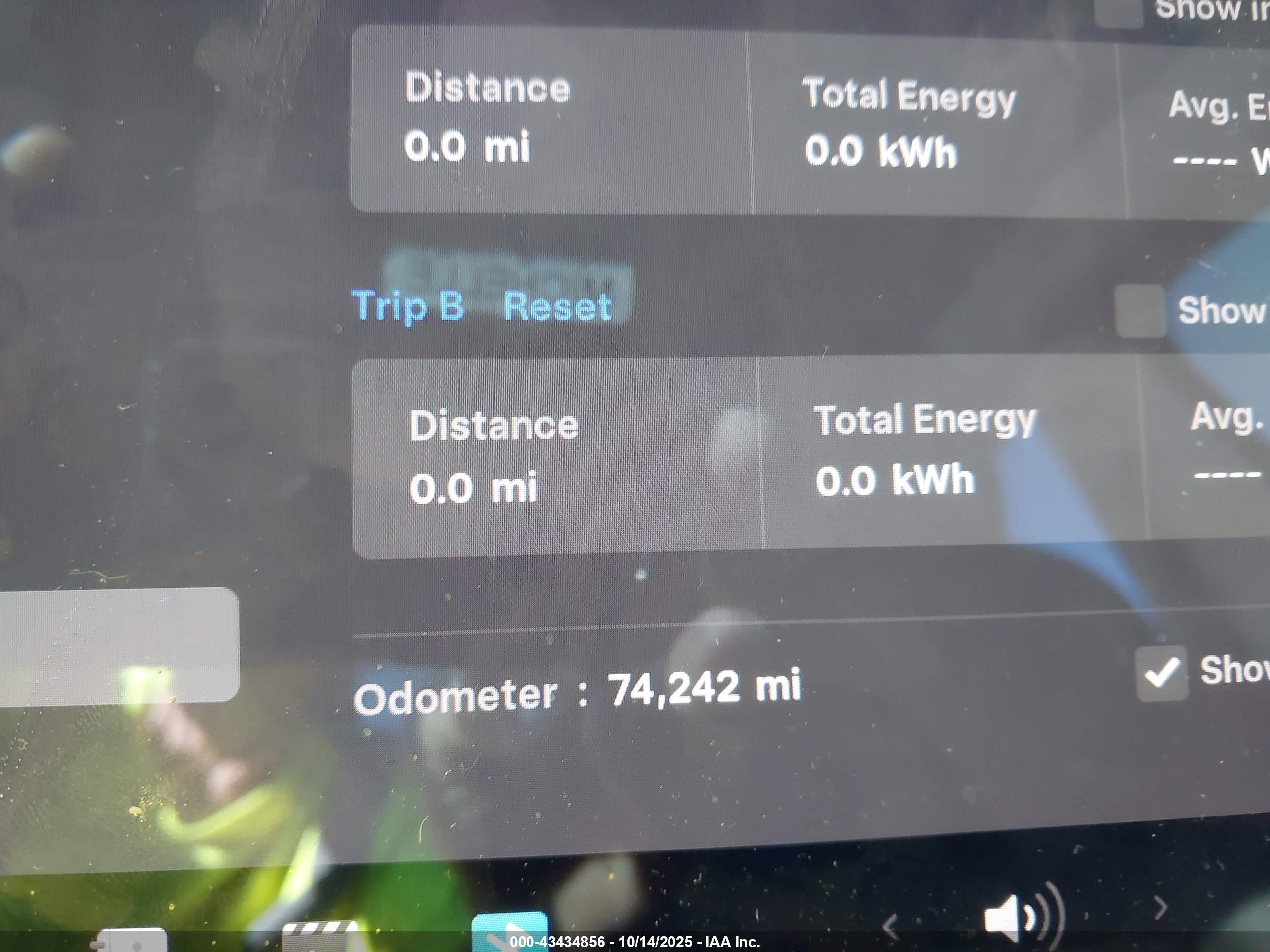 2020 Tesla Model Y Long Range Dual Motor All-wheel Drive Gray vin: 5YJYGDEE6LF041751