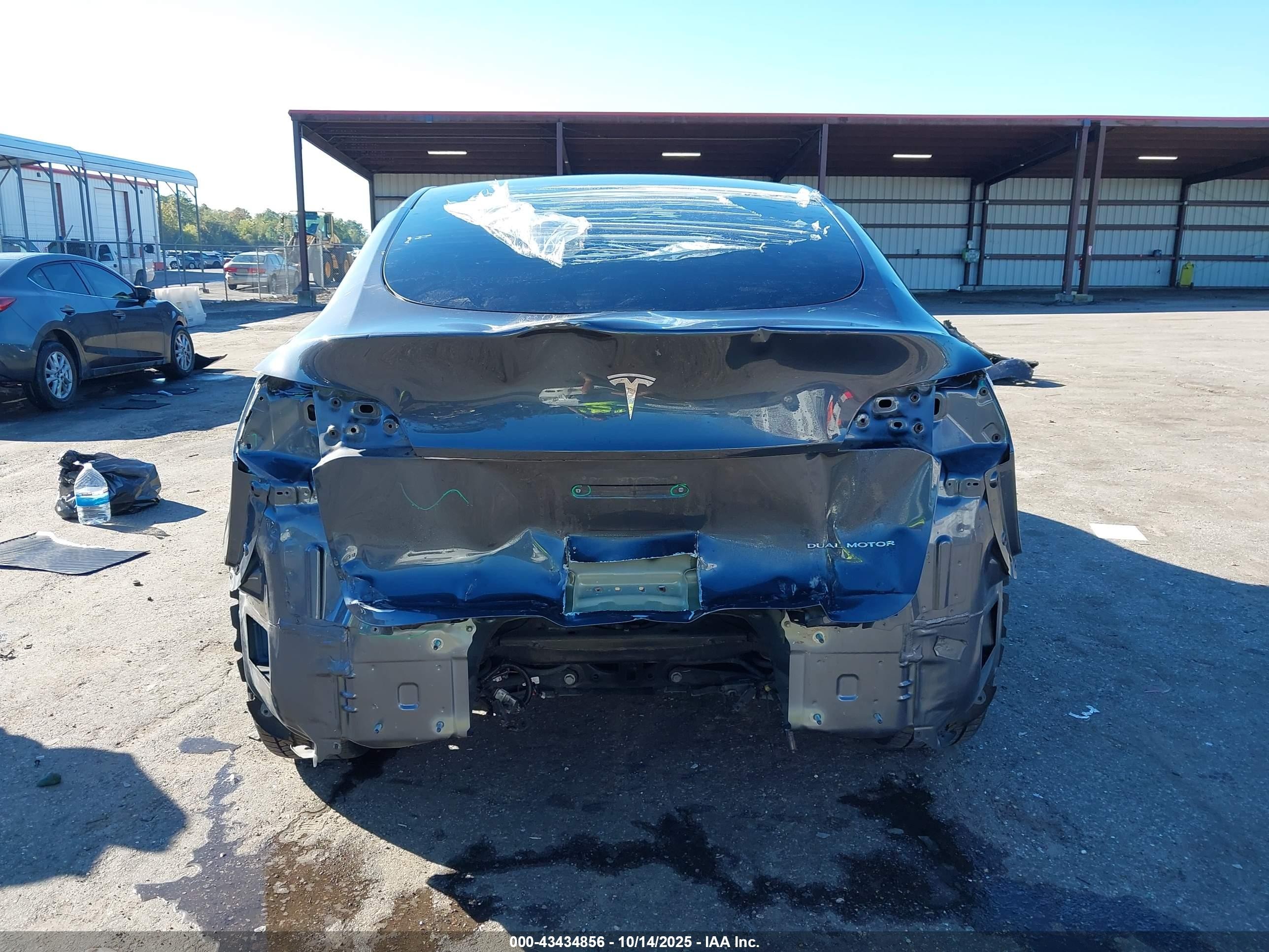 2020 Tesla Model Y Long Range Dual Motor All-wheel Drive Gray vin: 5YJYGDEE6LF041751