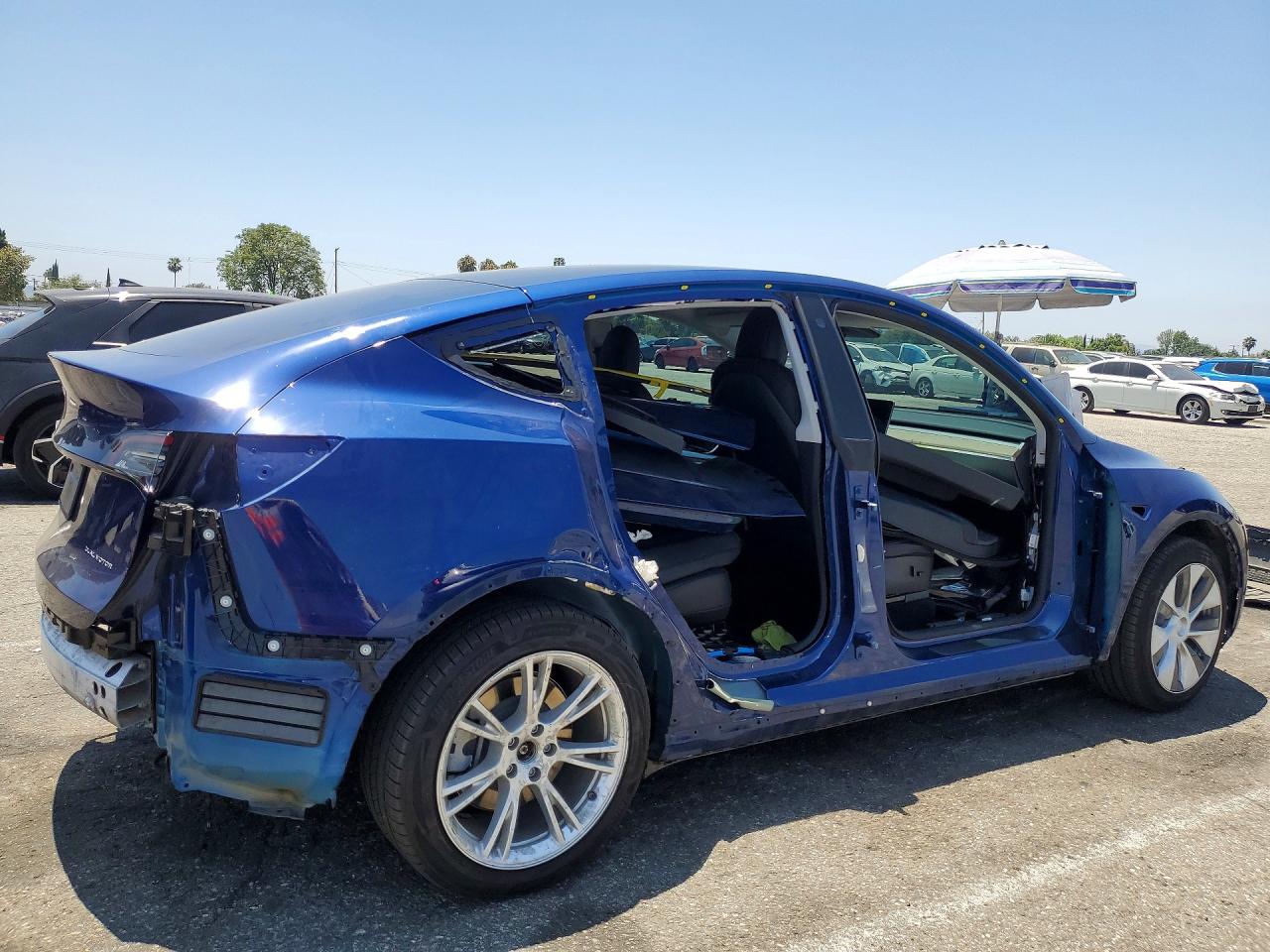 2021 Tesla Model Y Blue vin: 5YJYGDEE8MF274953