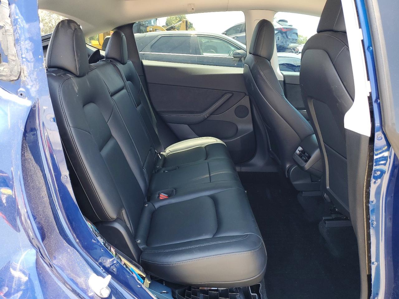 2021 Tesla Model Y Blue vin: 5YJYGDEE8MF274953