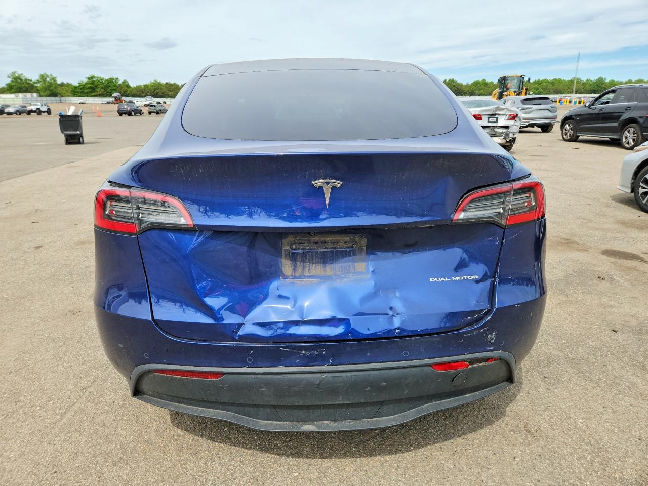 2020 Tesla Model Y Синий vin: 5YJYGDEE9LF044756