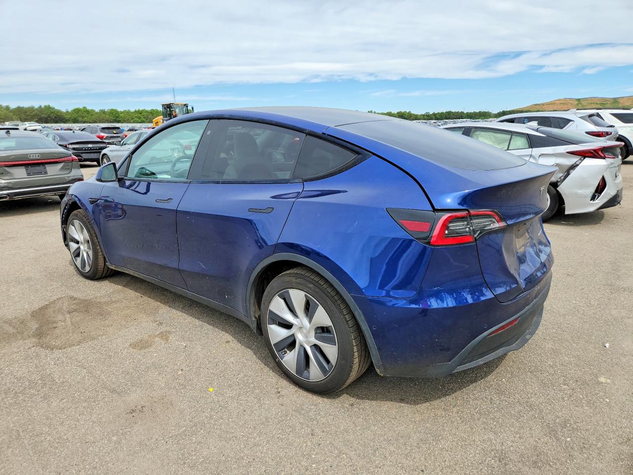 2020 Tesla Model Y Синий vin: 5YJYGDEE9LF044756