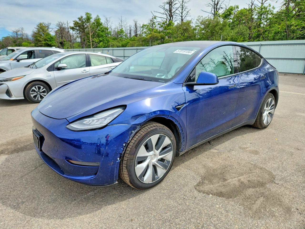 2020 Tesla Model Y Blue vin: 5YJYGDEE9LF044756