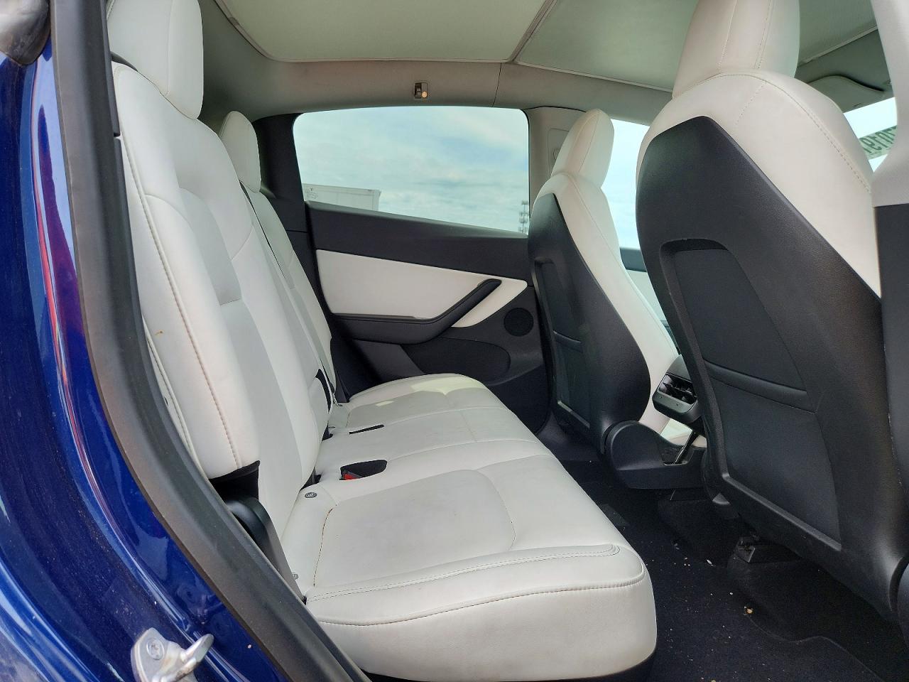 2020 Tesla Model Y Синий vin: 5YJYGDEE9LF044756