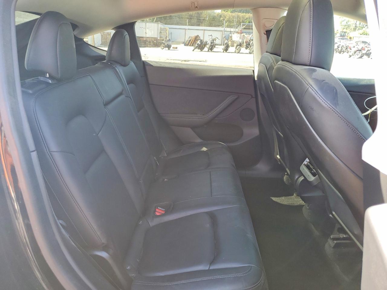 2020 Tesla Model Y Black vin: 5YJYGDEEXLF016240