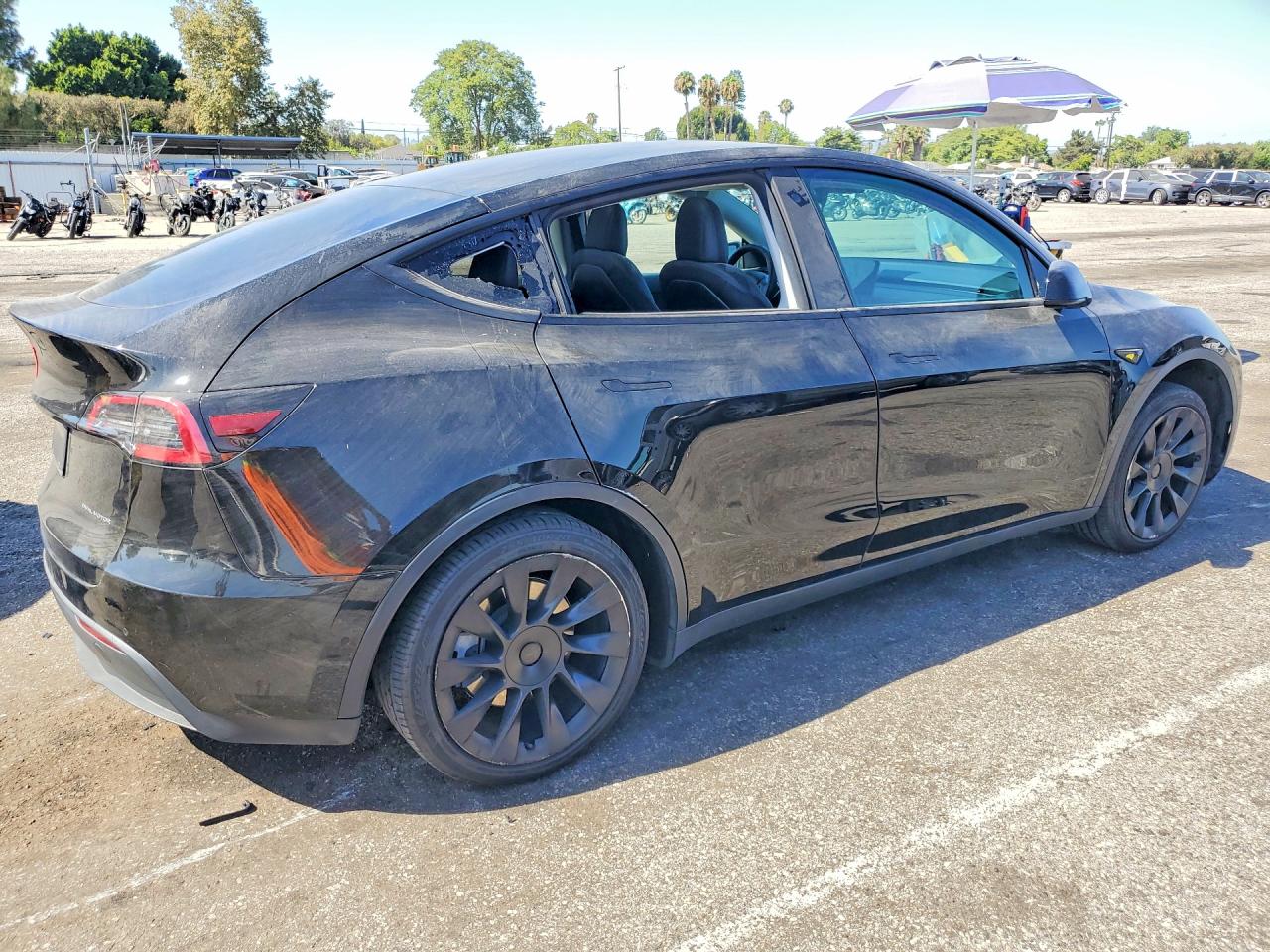 2020 Tesla Model Y Black vin: 5YJYGDEEXLF016240
