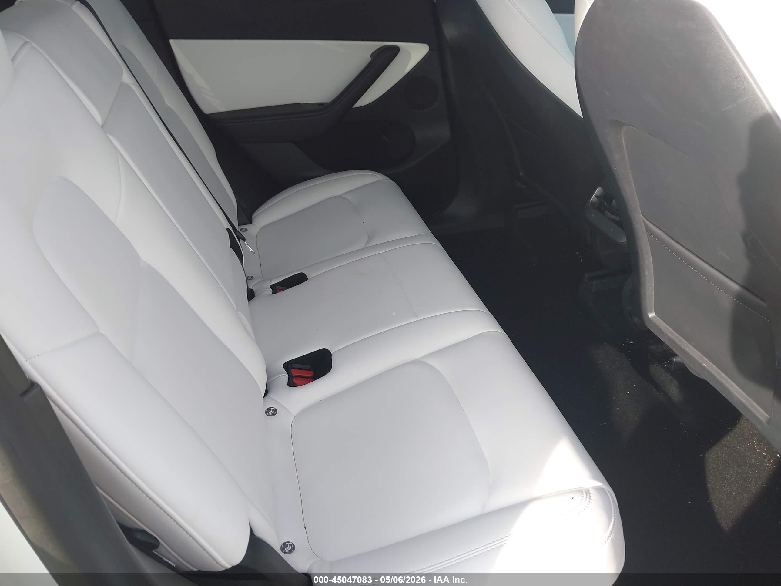 2021 Tesla Model Y Long Range Dual Motor All-wheel Drive Белый vin: 5YJYGDEEXMF202829