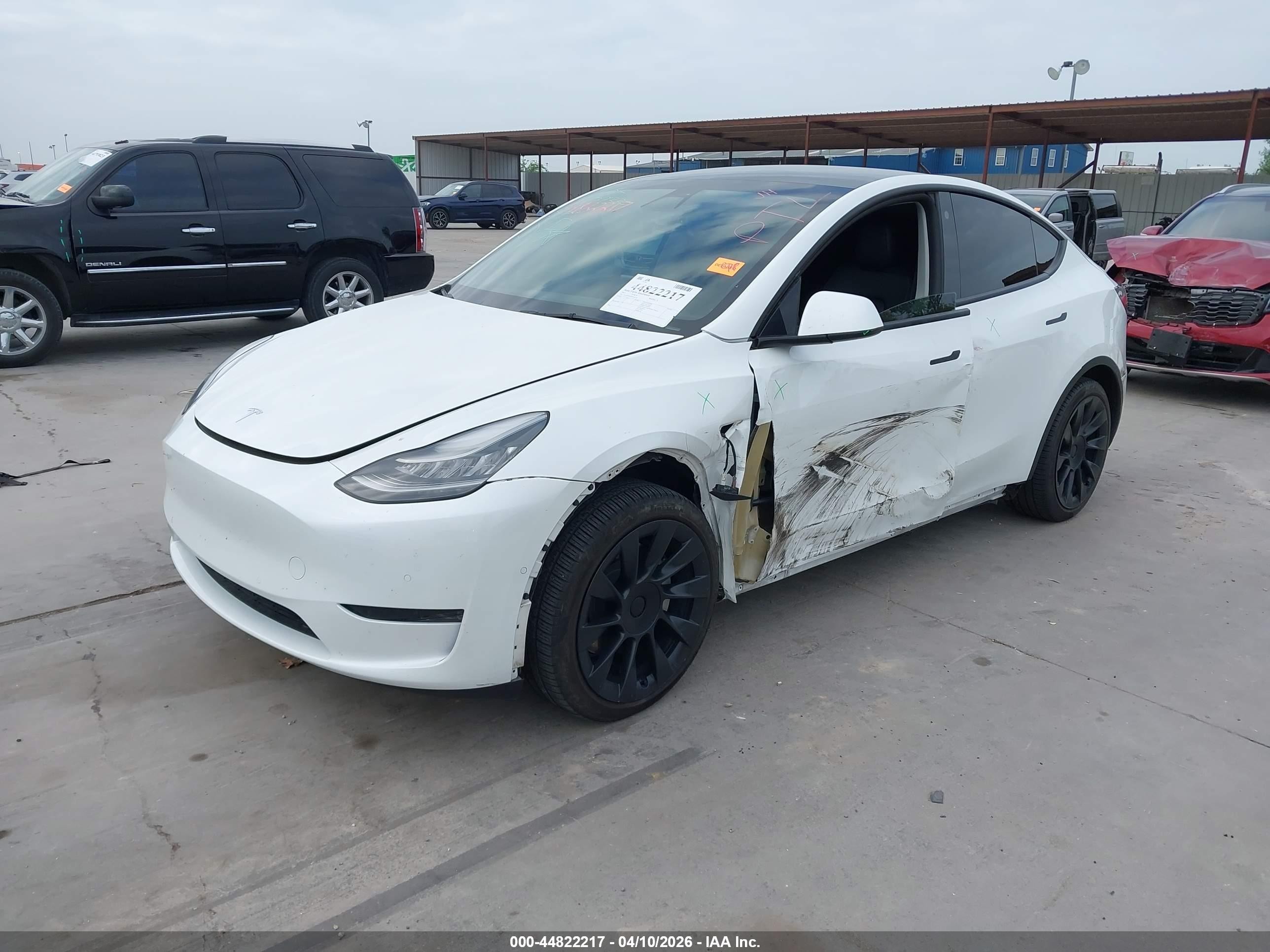 2021 Tesla Model Y Long Range Dual Motor All-wheel Drive Белый vin: 5YJYGDEEXMF209330