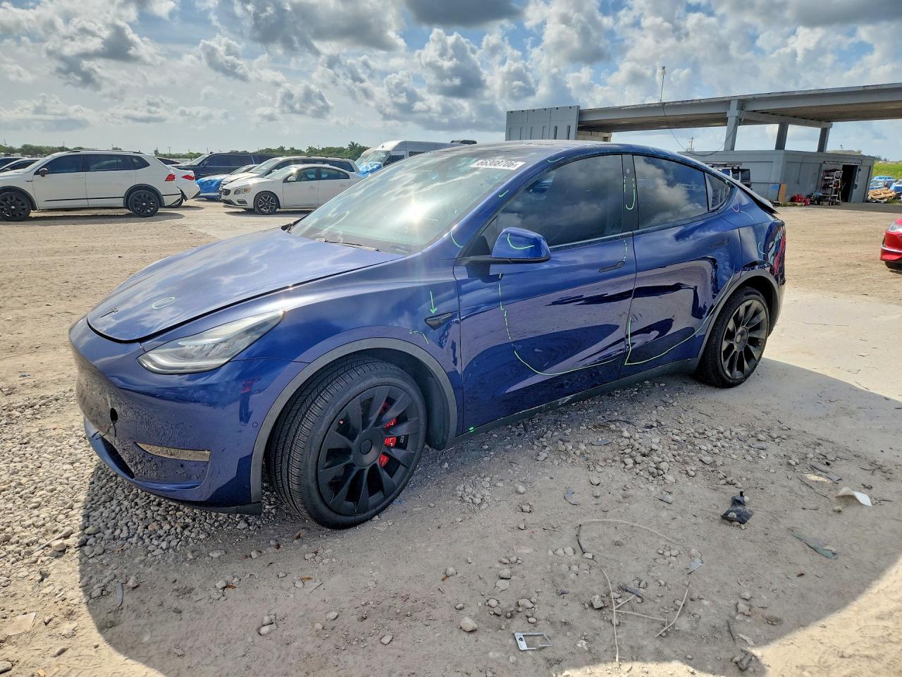 2020 Tesla Model Y Blue vin: 5YJYGDEF1LF000470