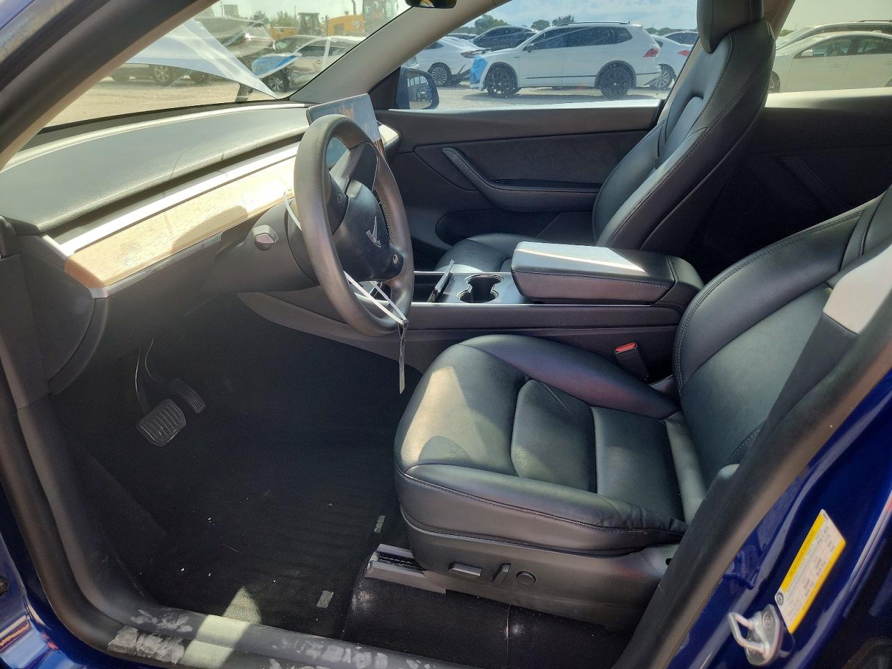 2020 Tesla Model Y Blue vin: 5YJYGDEF1LF000470