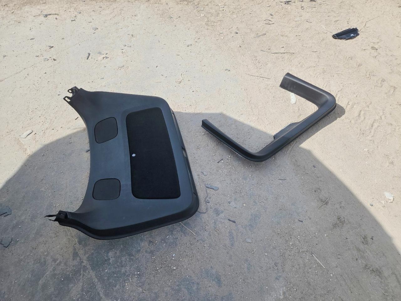 2020 Tesla Model Y Blue vin: 5YJYGDEF1LF000470