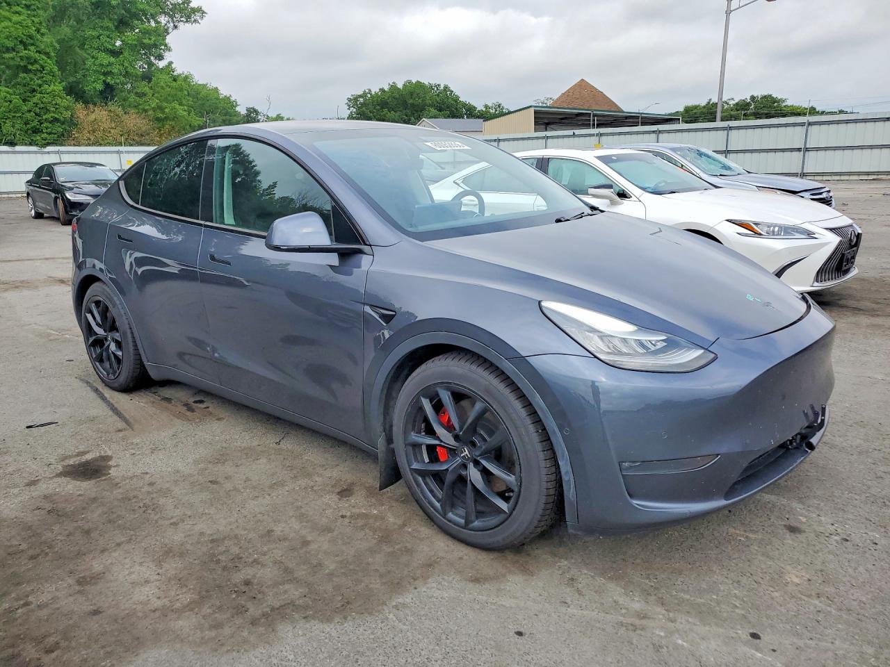 2020 Tesla Model Y Gray vin: 5YJYGDEF4LF001824