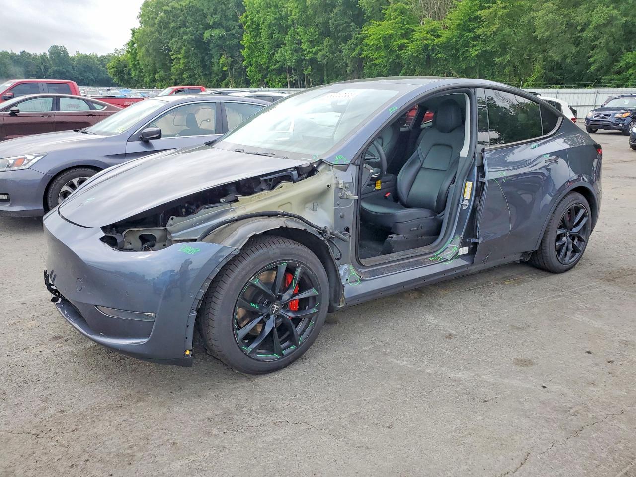 2020 Tesla Model Y Gray vin: 5YJYGDEF4LF001824