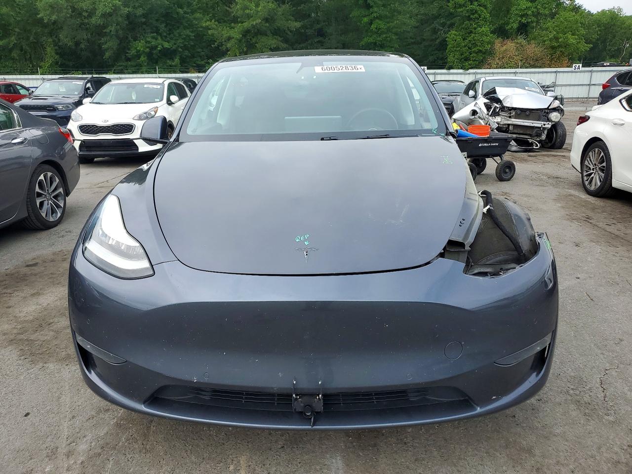 2020 Tesla Model Y Gray vin: 5YJYGDEF4LF001824